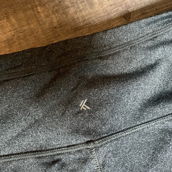 Spandex - Picture 3 of 3